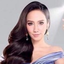 ไฮโซสาวรูสมิแล Sha la la la la