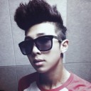 ใบไม้ลอยละลิ่วปลิวว่อนไหว