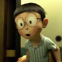 ประตูสีขาวกับพรมเช็ดเท้าสีโคลน