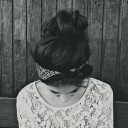 สาวผมดำ