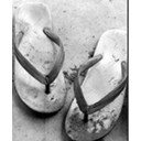 รองเท้าแตะคู่เก่า