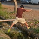 หล่อยันเงา