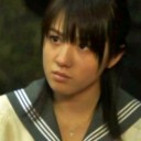 สาวยูริคิ้วหนาใส่แว่นกลมผมสั้น