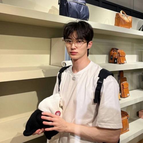 สมาชิกหมายเลข 8494116