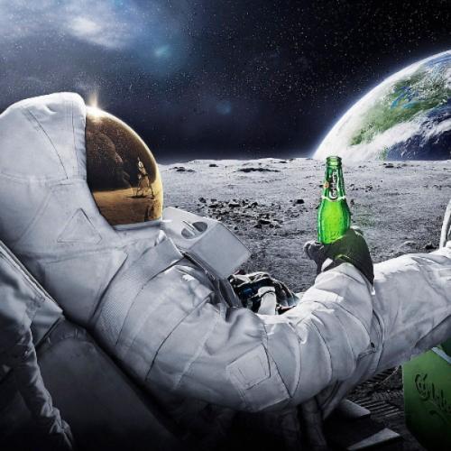 รั้วสีชมพู