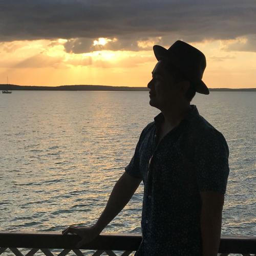 เดือนธันวา บ่ายวันอาทิตย์