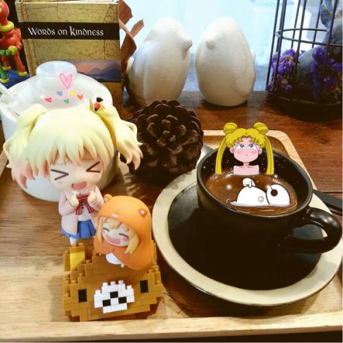 ลอยคอในถ้วยกาแฟ