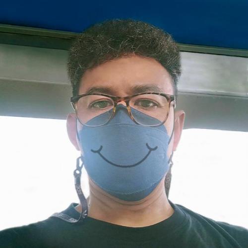 <เป็นไท>