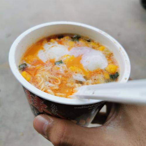 มาม่าไข่ลวก