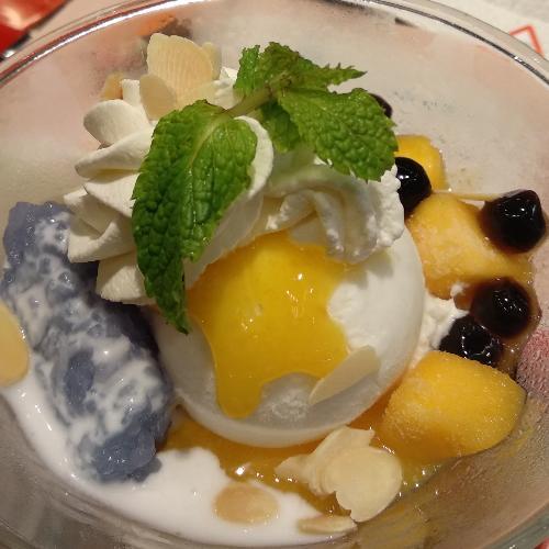 กวางขาวอยู่กลางเขา