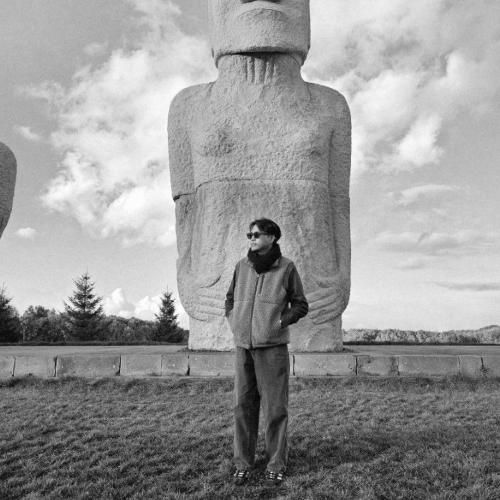 ตา หนุ่ย แว่น ดำ