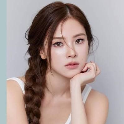 ไก่อยู่ข้างน้องนกนะคะ