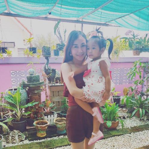 คุณแม่อาเพลง