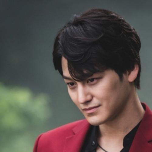 ท้องฟ้าสีหม่นกับคนธรรมดา