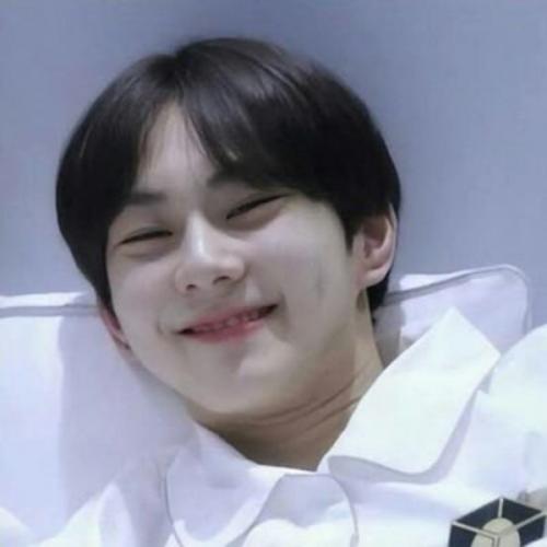 พ่อขายาวของแบคฮยอน