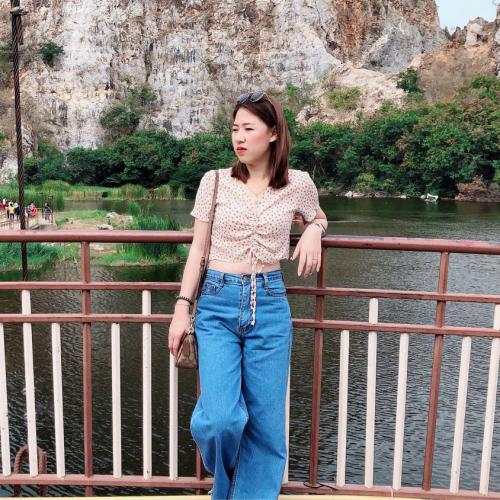 สาวน้อยตาตี่