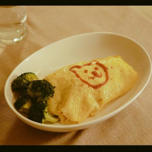 สีเทาเขียว