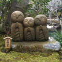 หมูน้อยห้อยหัว